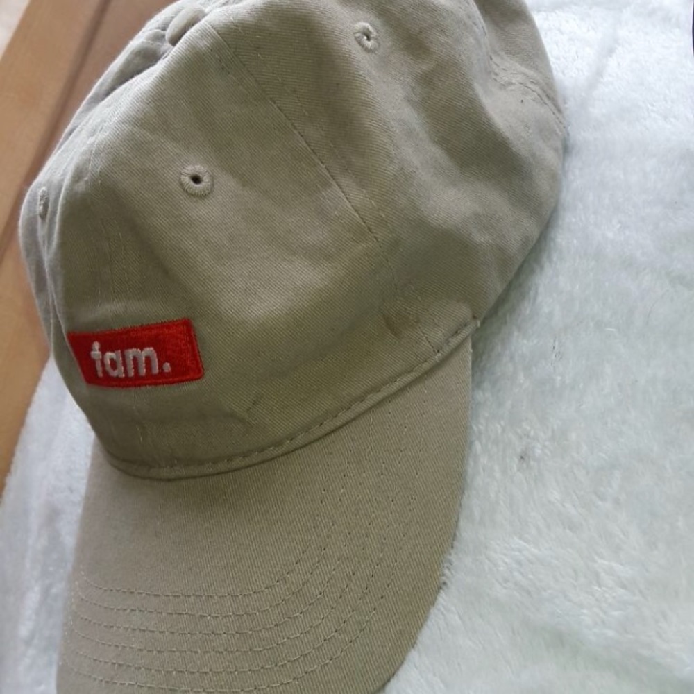 Fam hat